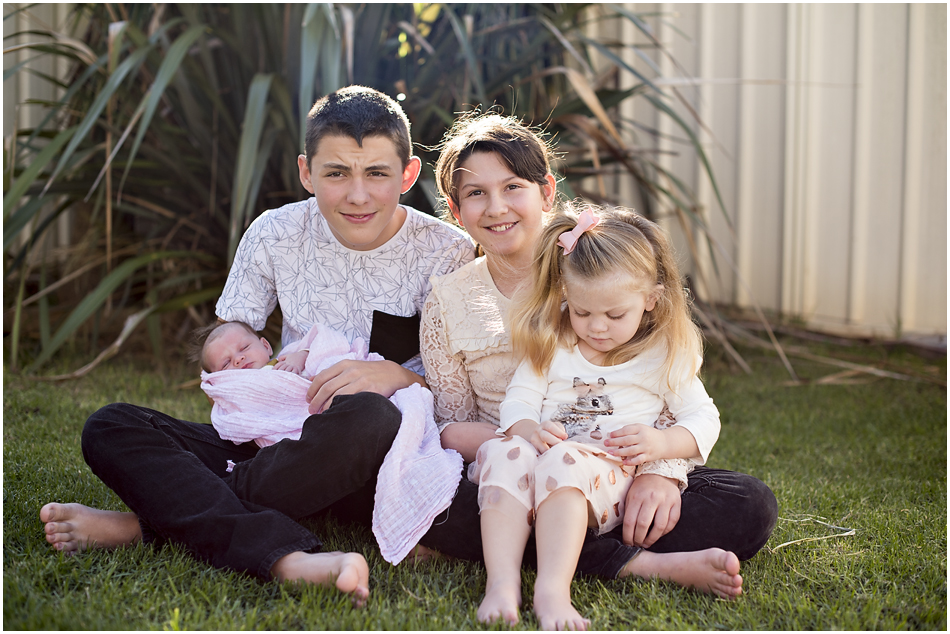 Camden Newborn Photographer, Camden Family Photographer, www.angieduncan.com.au